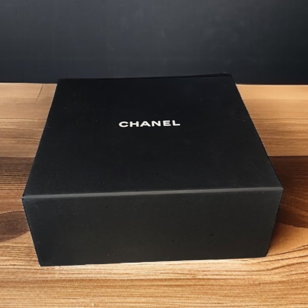 Chanel gift box for hat/scarf, etc